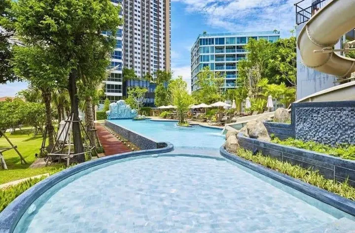 2 Bedroom Condo for rent at Unixx