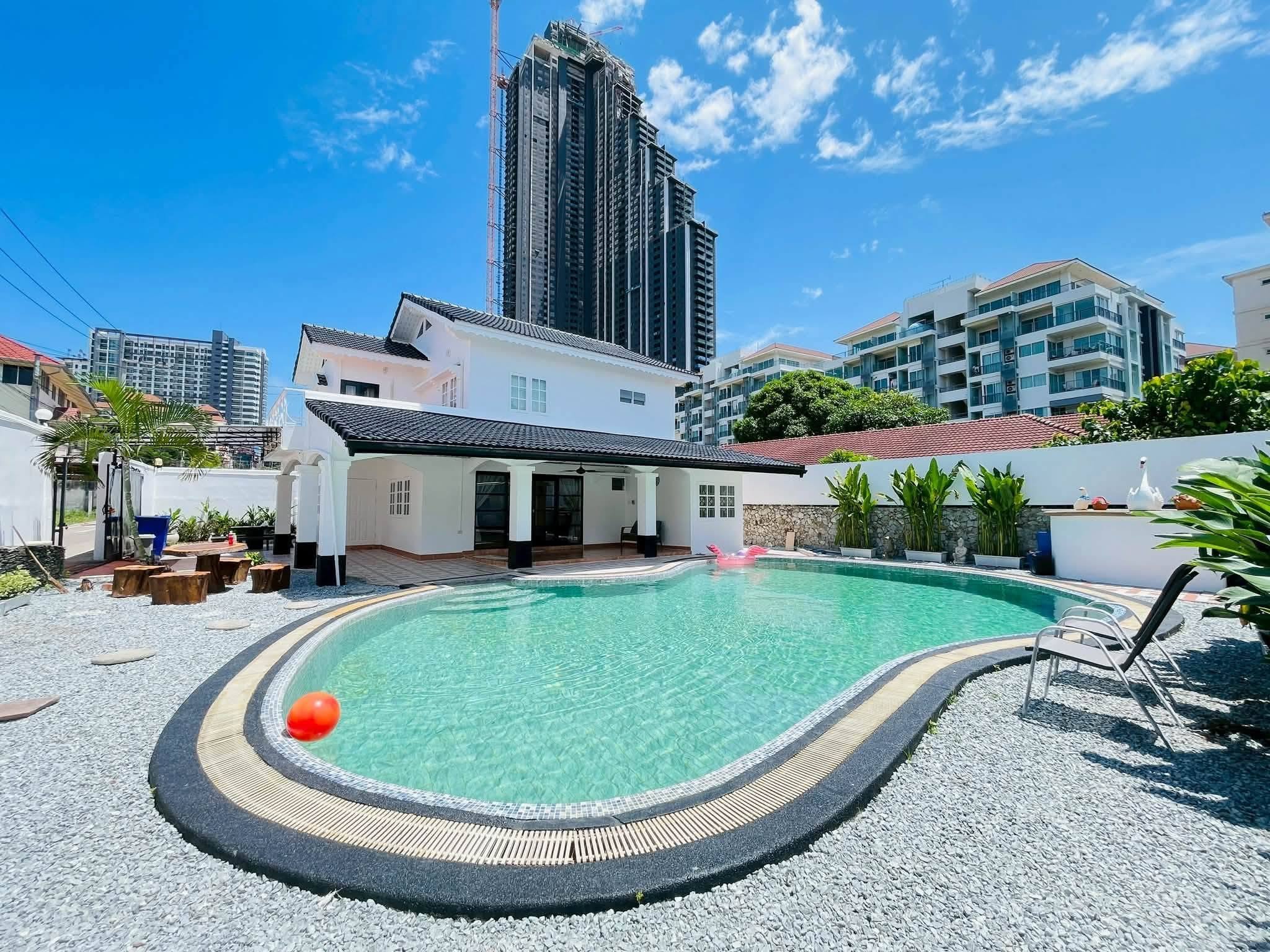 5 Bedroom House for rent in Thappraya