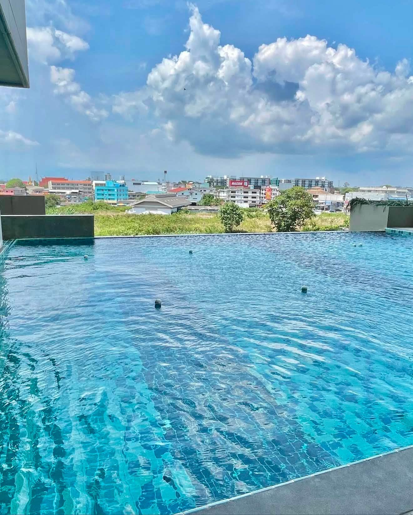 1 Bedroom Condo for rent at Lumpini