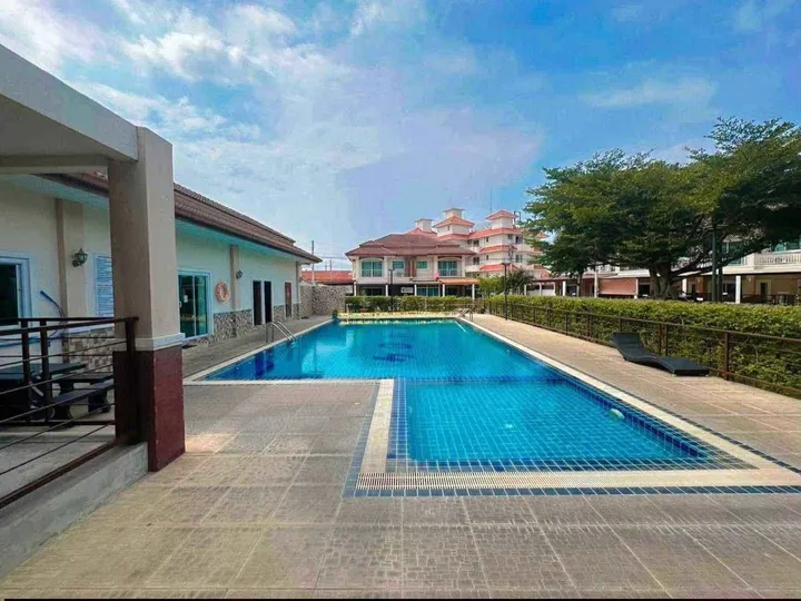 Photo from a listing at PMC 4
