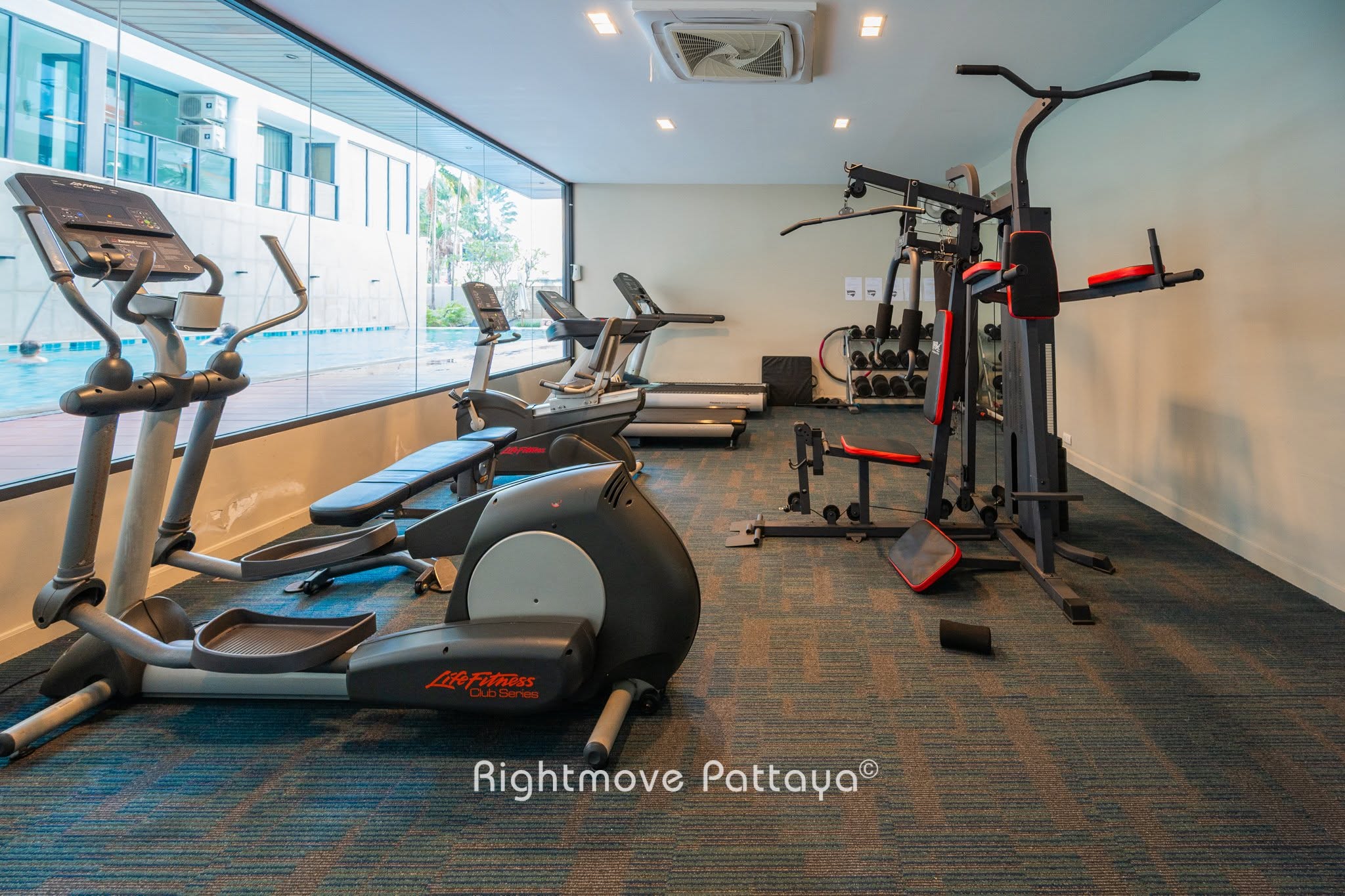 2 Bedroom Condo for sale at Aurora Pratumnak
