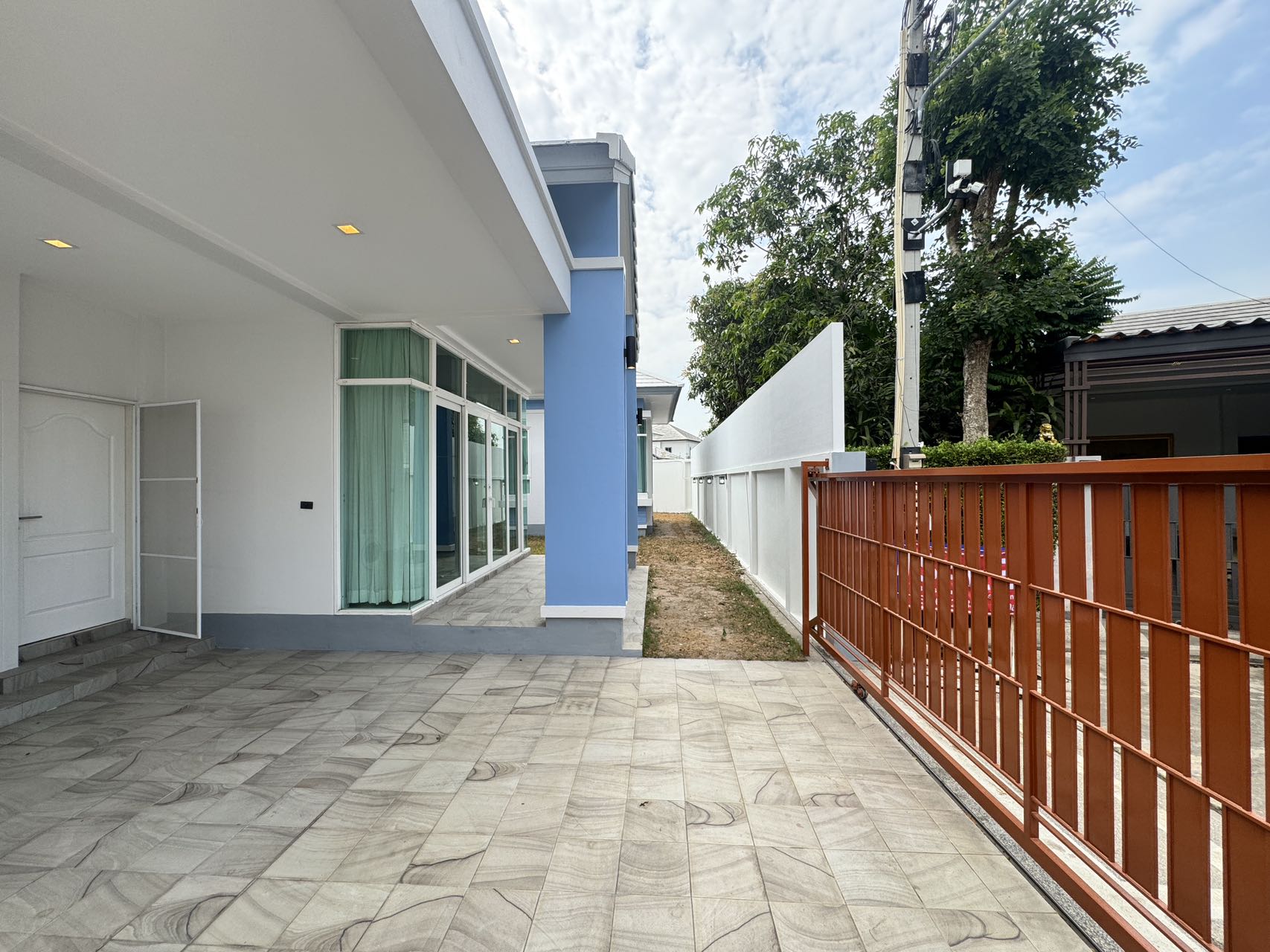 3 Bedroom Villa for sale at Nompalais Flat Level Villa