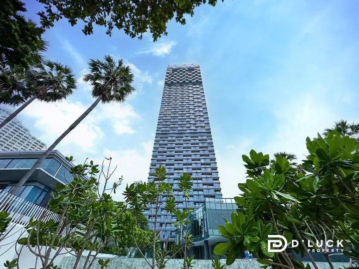 Photo from a listing at Arom Wongamat