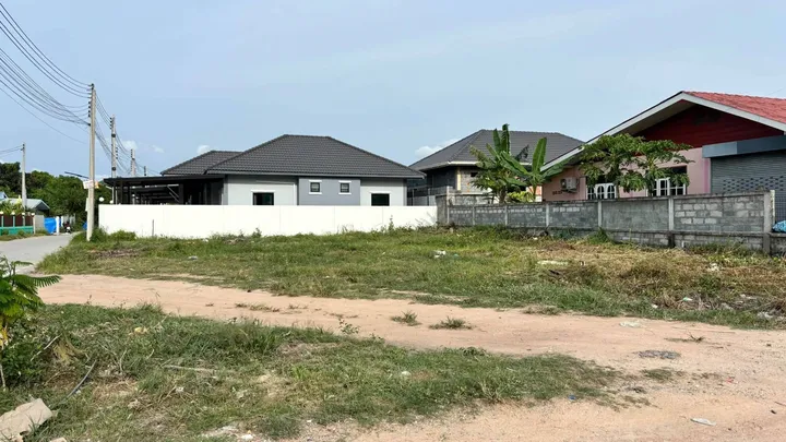 Land for sale in Nong Pla Lai