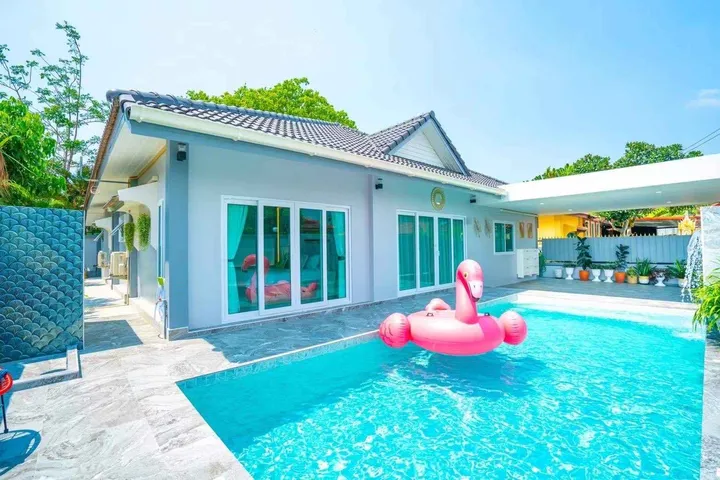 Photo from a listing at Chaiyapruek