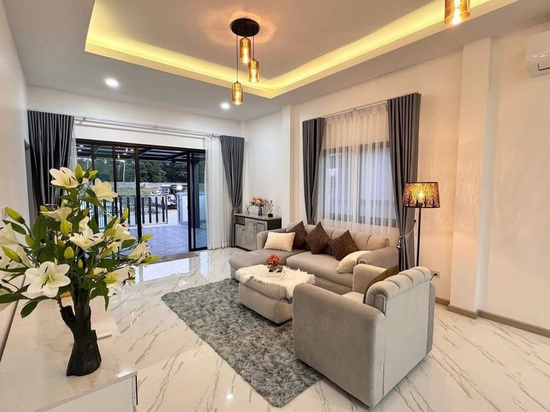 3 Bedroom House for sale in Bang Lamung