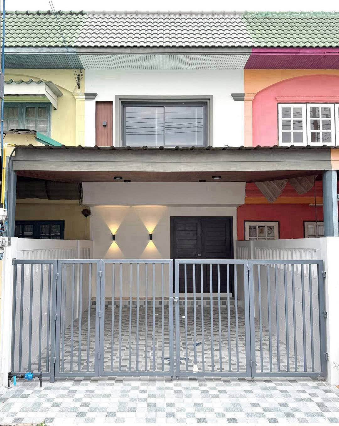 2 Bedroom Townhouse for sale at Ruen Kaew Village