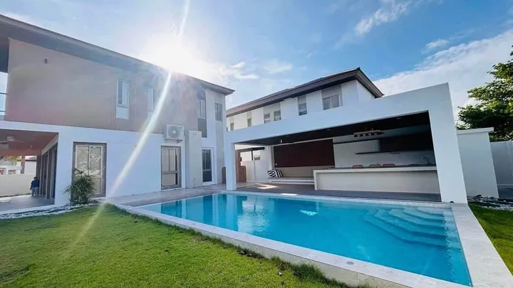 Photo from a listing at Horizon by Patta