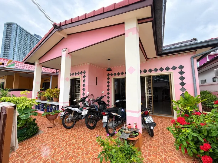 2 Bedroom House for sale in Thappraya
