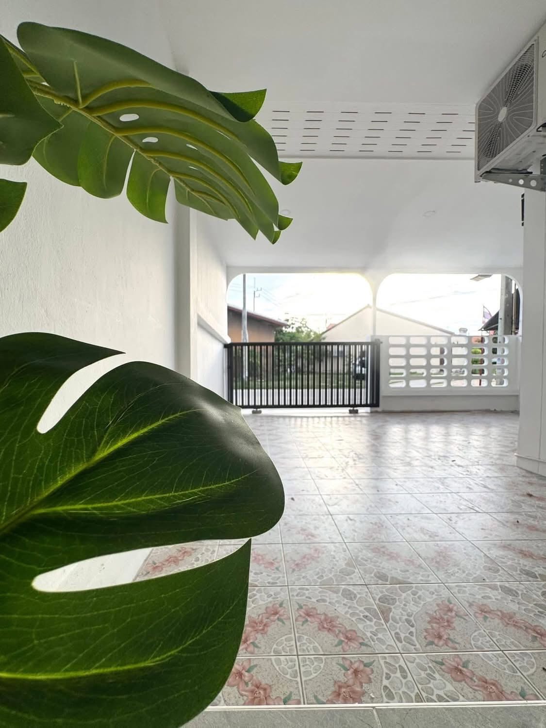 2 Bedroom Townhouse for sale at Rattanakorn 8