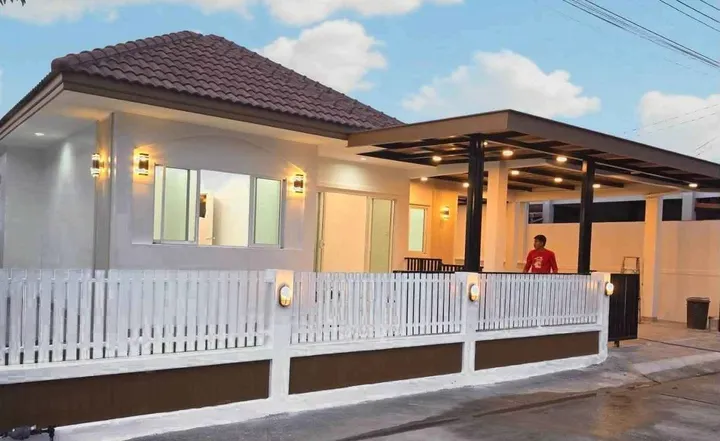 3 Bedroom House for sale at Maruay Village