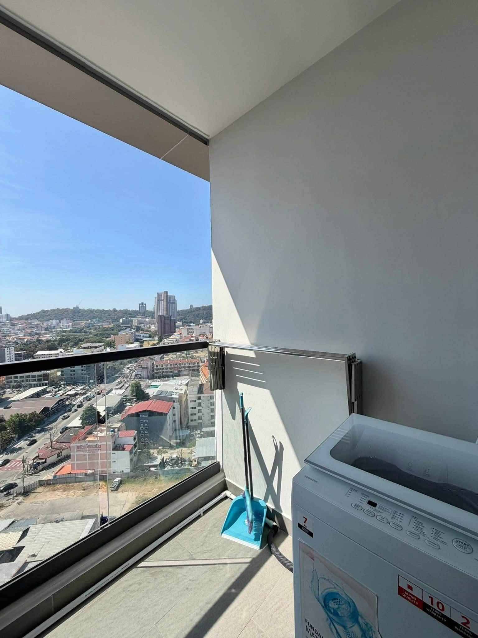 1 Bedroom Apartment for rent at Arcadia Millennium Tower