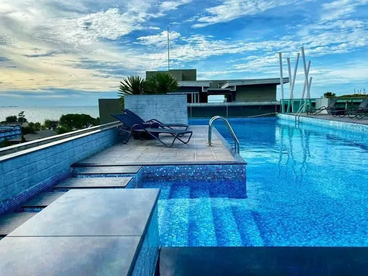 1 Bedroom Condo for sale at The Gallery