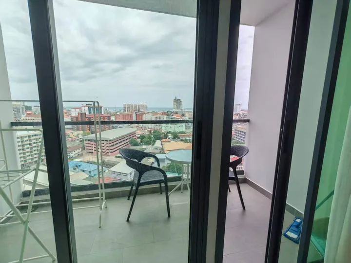 2 Bedroom Condo for rent at Arcadia Millennium Tower