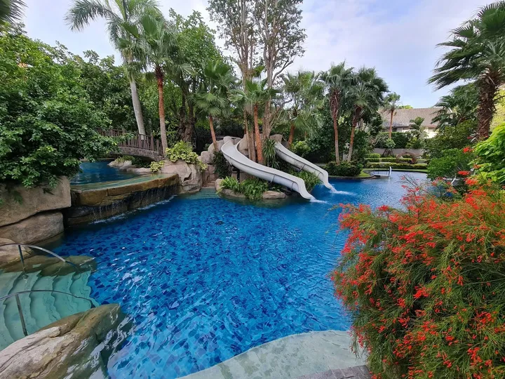 1 Bedroom Condo for sale at Riviera Wongamat