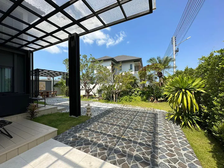 4 Bedroom House for sale at Patta Define