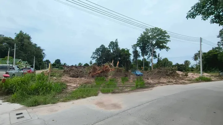 Land for sale in Takhian Tia