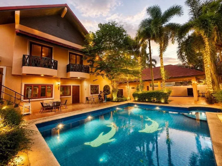 8 Bedroom Villa for rent in Thappraya