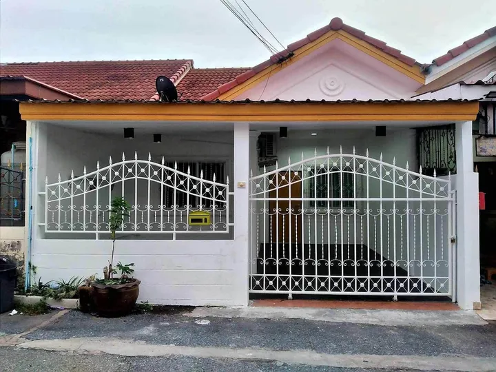 2 Bedroom Townhouse for sale at Chokchai Village 5