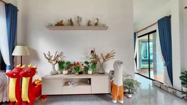 3 Bedroom House for sale in Krating Lai