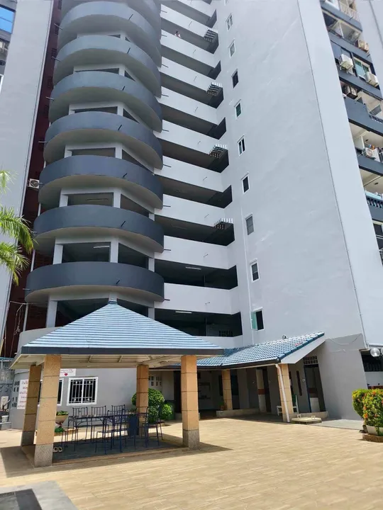 Condo for sale at 9 Karat