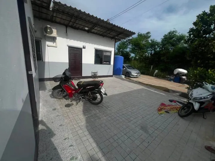 Listing photo
