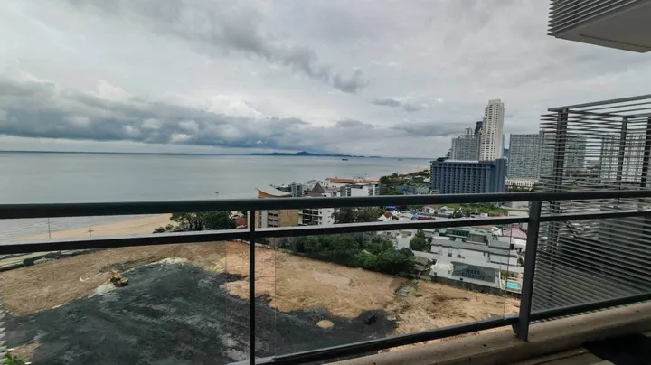 2 Bedroom Condo for sale at Reflection Jomtien