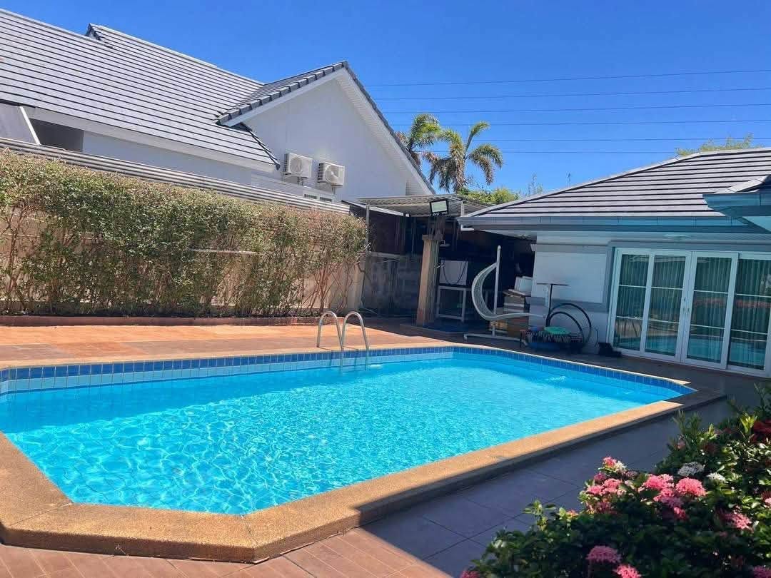 6 Bedroom House for rent at Central Park Hillside