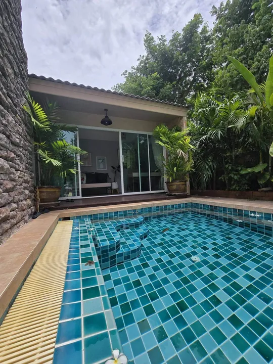 Photo from a listing at Silk Road Place