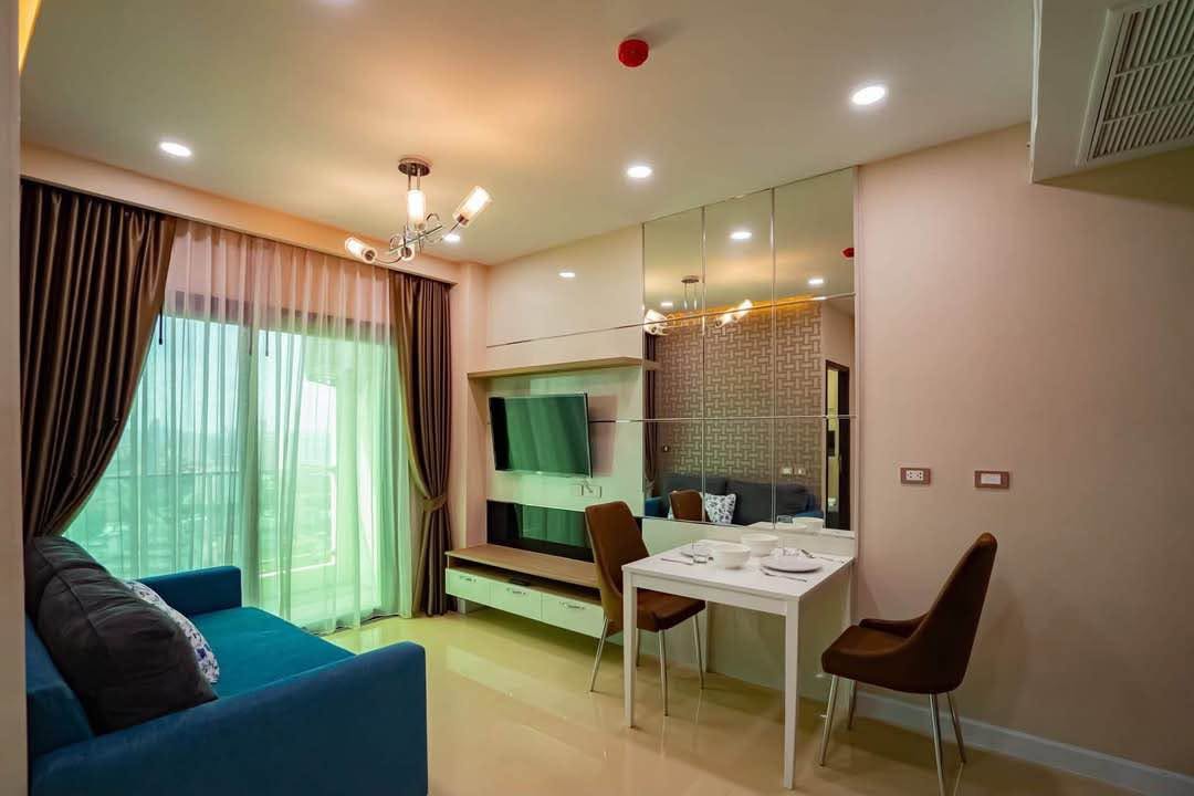 1 Bedroom Condo for rent at Dusit Grand Condo View