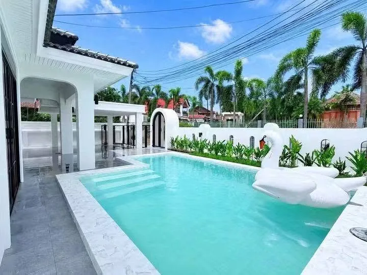 3 Bedroom Villa for sale at Pattaya Tropical Village Project 2