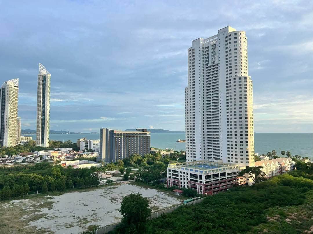 1 Bedroom Condo for rent at Lumpini Seaview