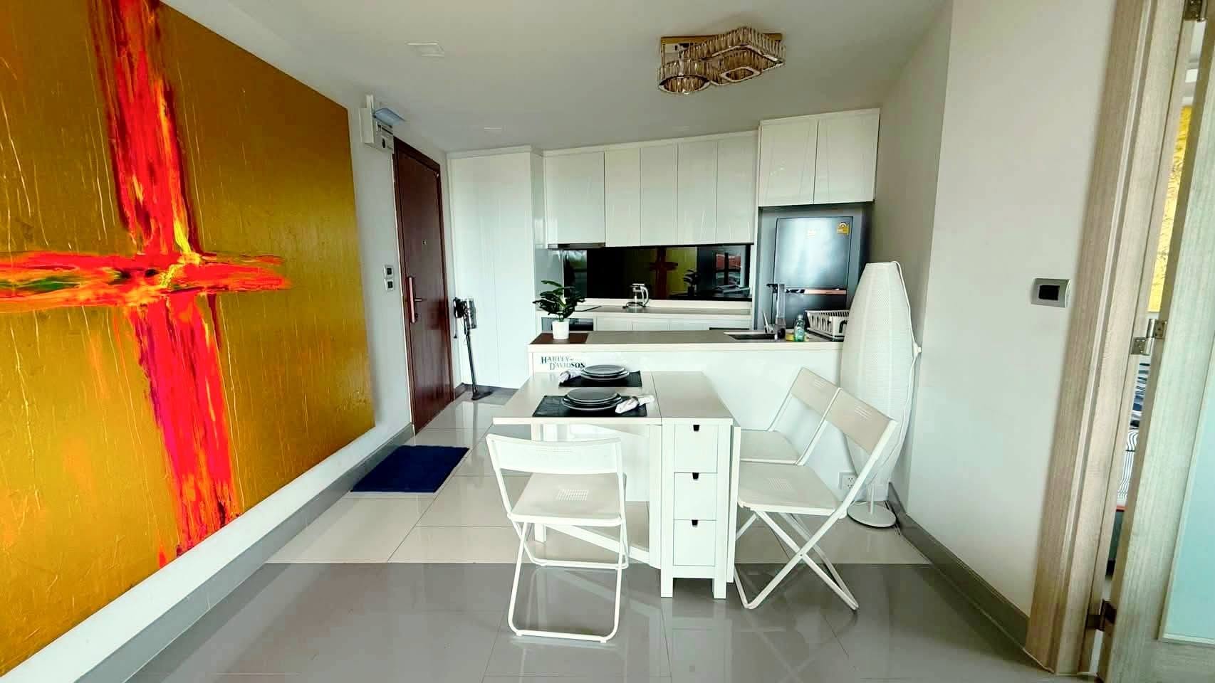 1 Bedroom Condo for rent at The Peak Towers