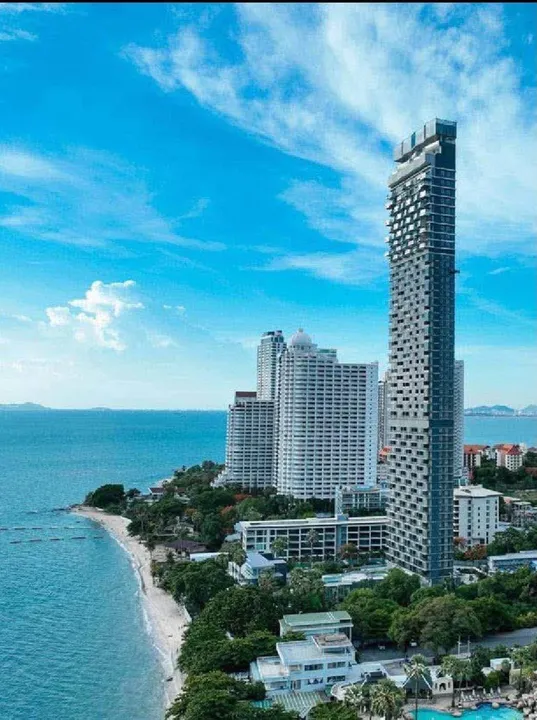 Photo from a listing at Arom Wongamat