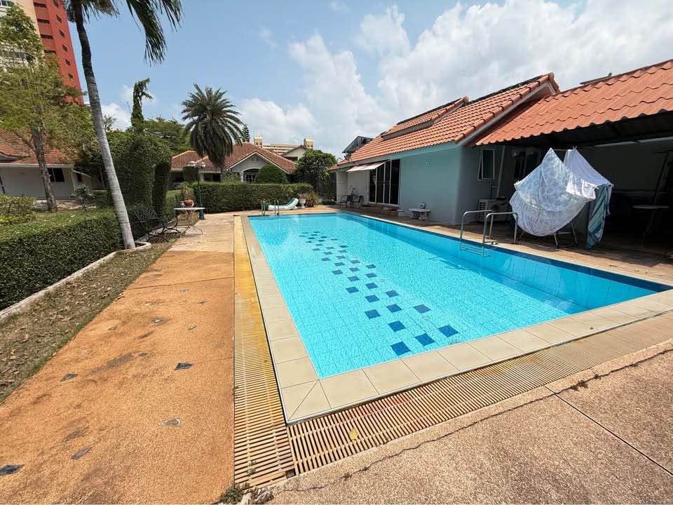 2 Bedroom House for rent in Thepprasit