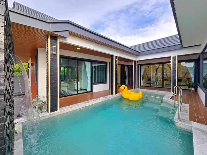 3 Bedroom Villa for sale in Bang Lamung