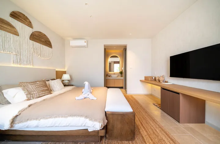 Photo from a listing at Sunshine House