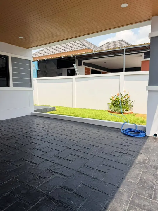 3 Bedroom House for sale in Bang Lamung