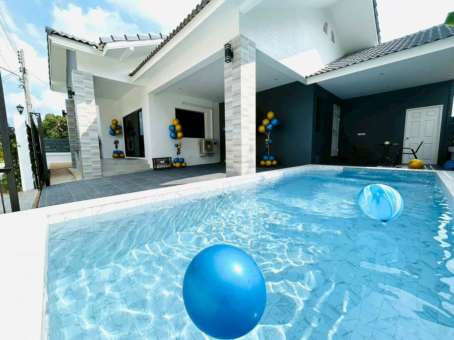 3 Bedroom Villa for sale in Pornprapanimit