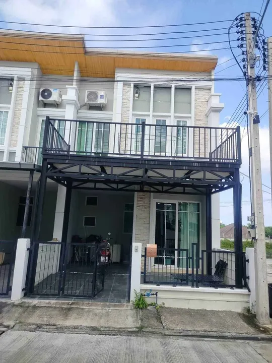 4 Bedroom Townhouse for rent at Golden Town