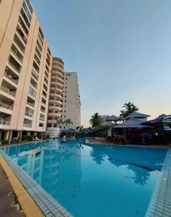 Condo for sale at 9 Karat