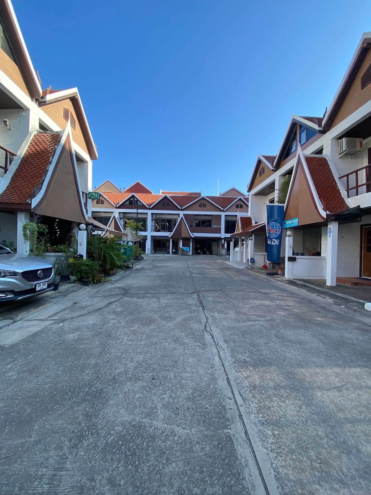 4 Bedroom Townhouse for rent in Pratumnak