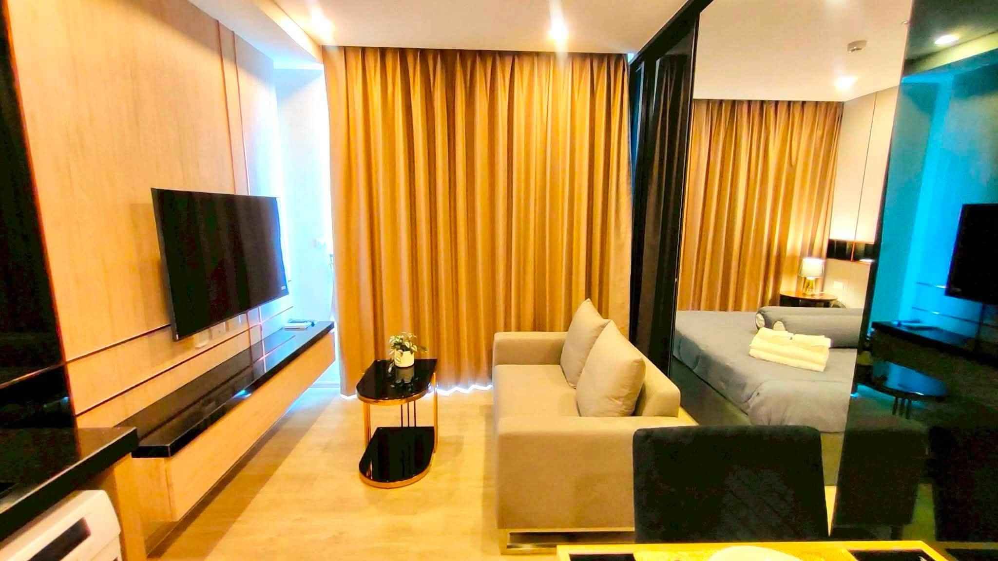 1 Bedroom Condo for rent at The Edge