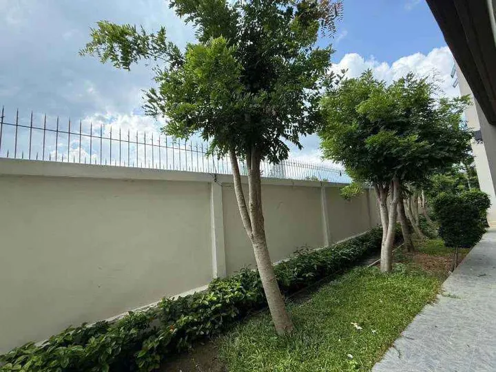 2 Bedroom Condo for sale at Dusit Grand Park
