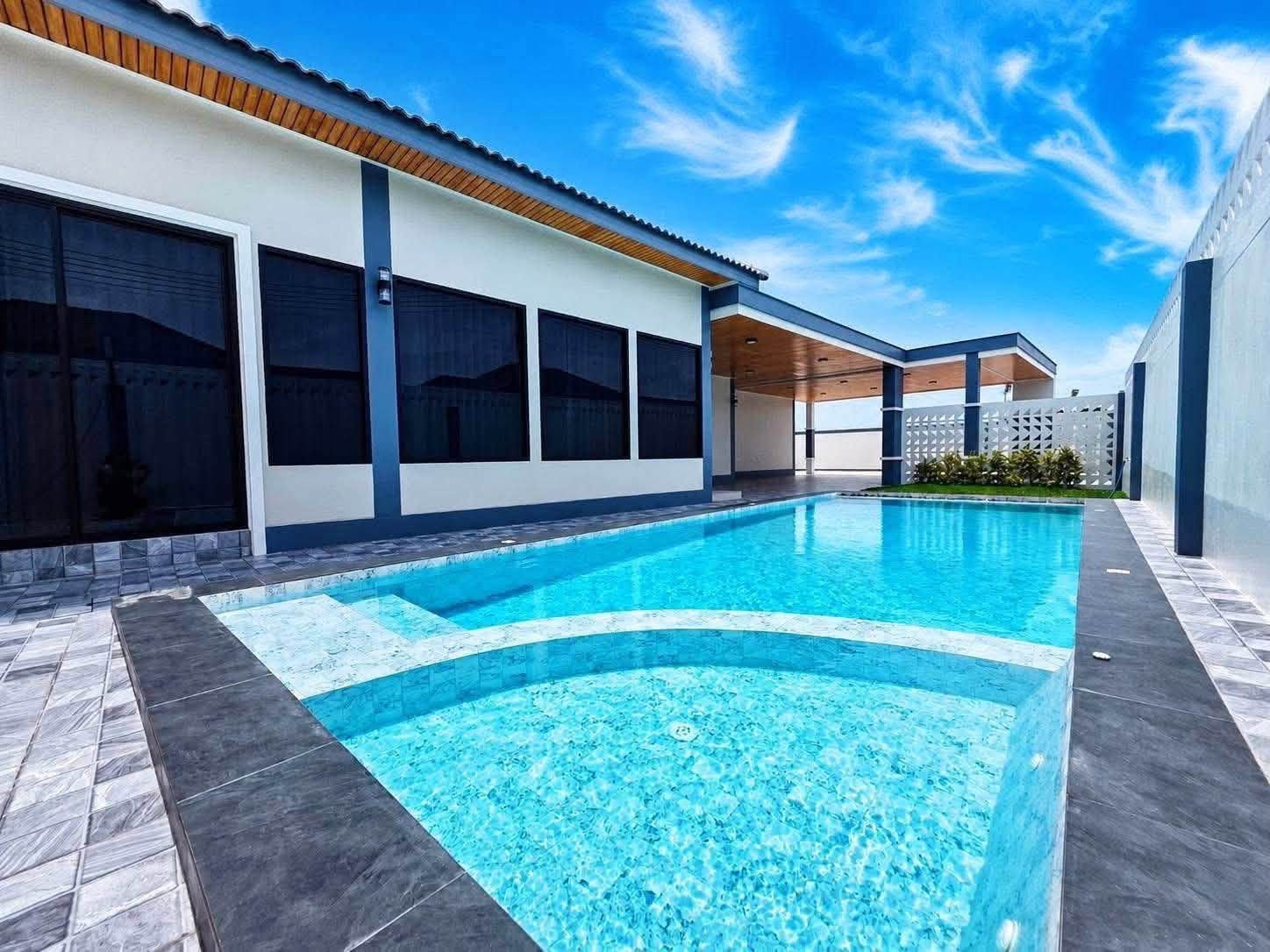 4 Bedroom House for sale in Siam Country Club
