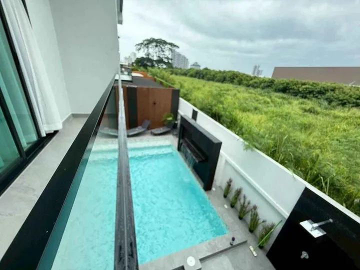 5 Bedroom Villa for rent in Jomtien