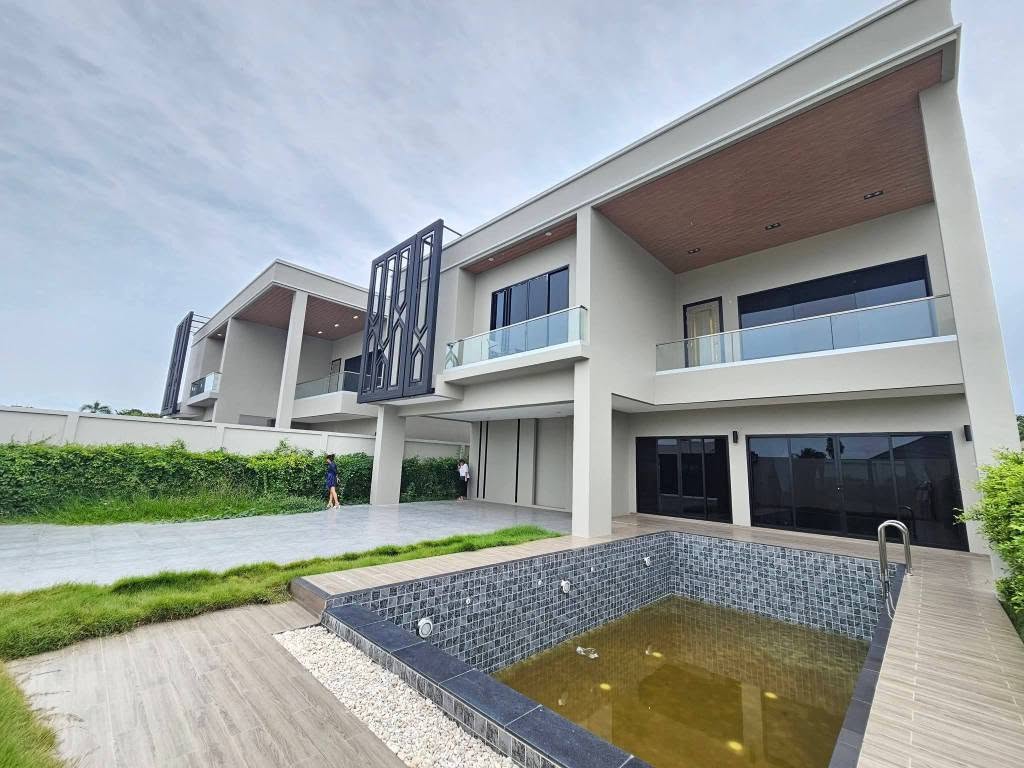 Land for sale in Huai Yai