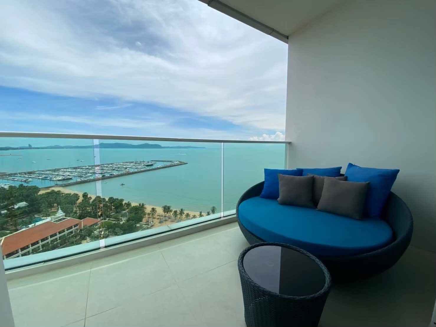 2 Bedroom Condo for rent at Wongamat Tower