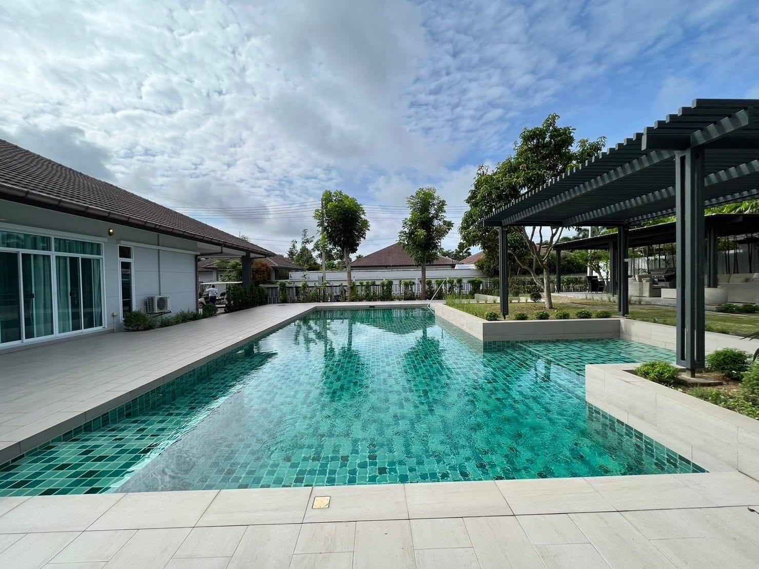3 Bedroom House for sale at Panalee Banna