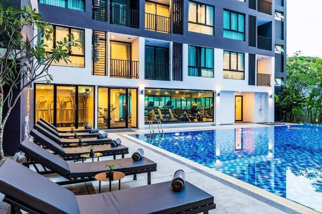 1 Bedroom Condo for rent at The Rizin